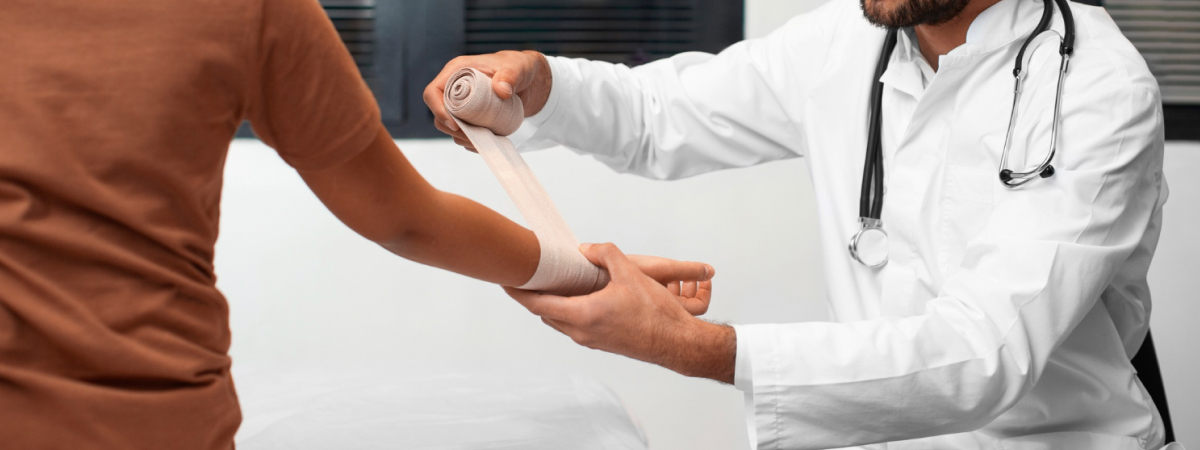 Fracture Treatment: Cast, Splint or Surgery — What Patients Should Know